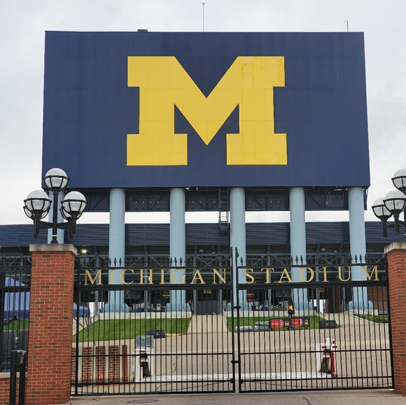 Meet your Posher, Daniel - Picture 1 of 1